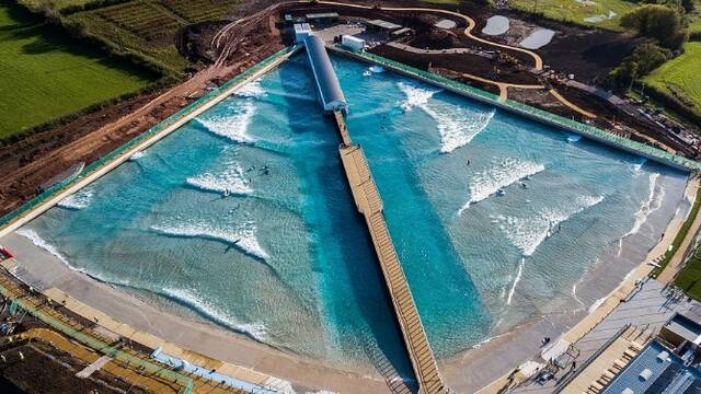 造价2亿的内陆冲浪湖