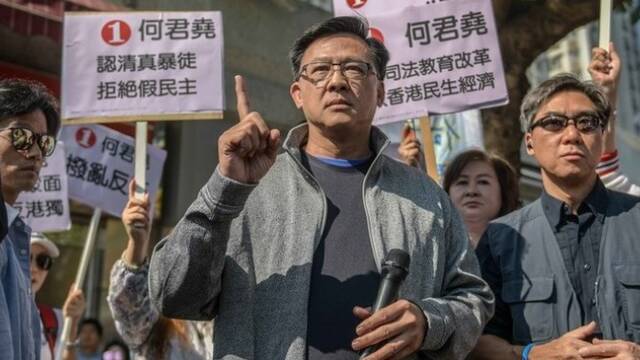 何君尧被刺后首次宣传现场