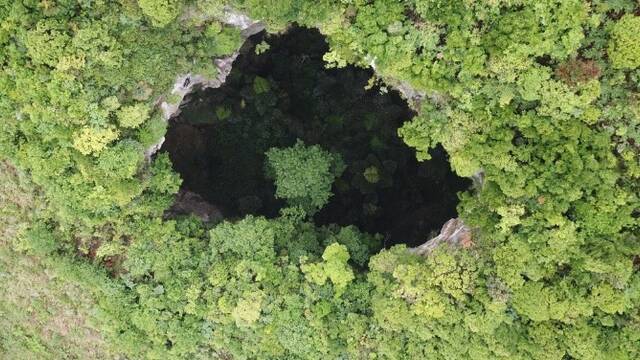 广西发现一世界级天坑群