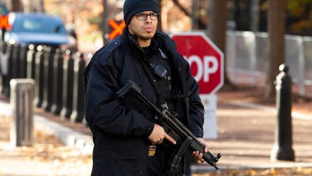 一飞机闯入华盛顿 白宫如临大敌