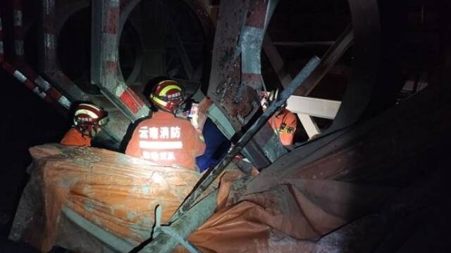 云南在建隧道突泥涌水事故