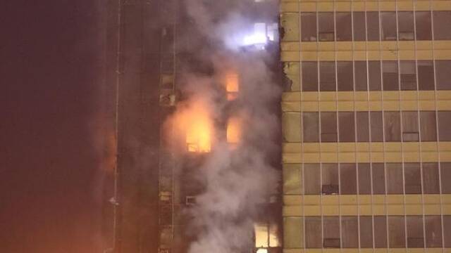 沈阳住宅楼高层建筑火灾现场