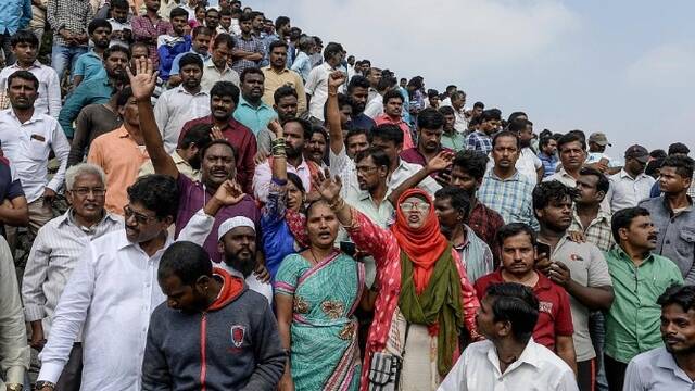四名强奸犯被击毙，印度民众疯狂庆祝