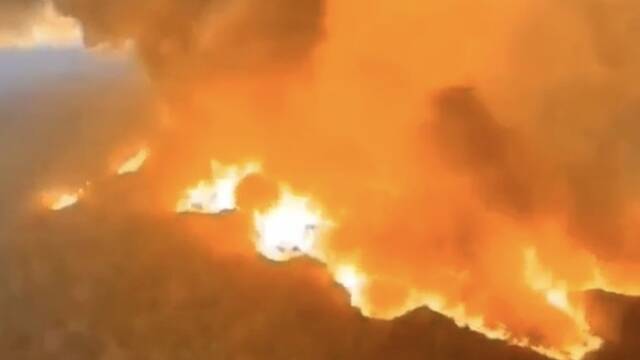 广东佛山山火：现场浓烟滚滚 上千人扑救