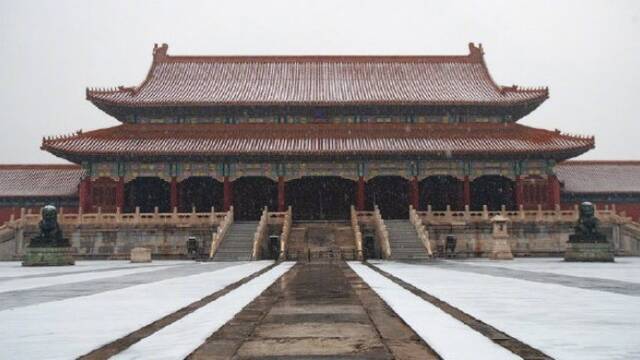 红墙白雪琉璃瓦，北京故宫的雪景有多美？