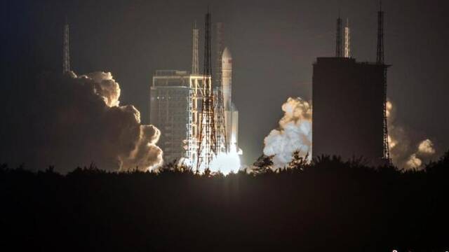 长征五号遥三火箭成功发射实践二十号卫星