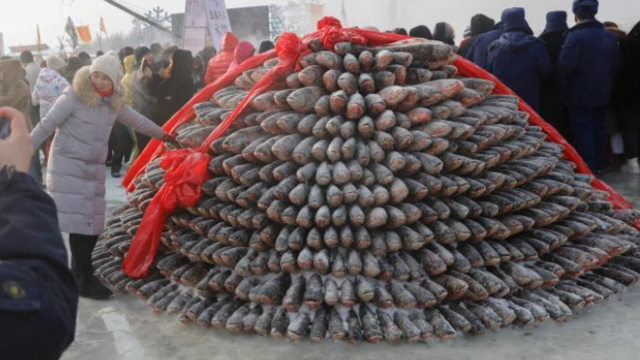 五大连池冬捕现场