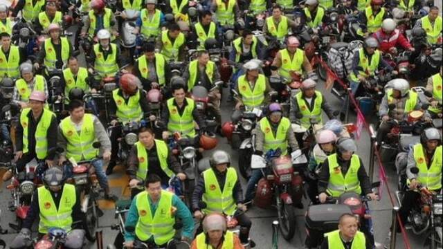 广东摩托车大军踏上返乡路