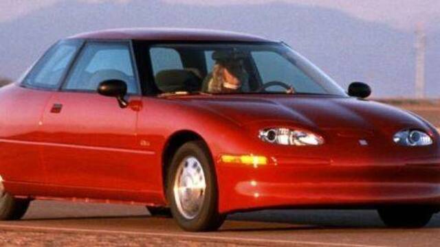 新能源汽车形势严峻：一批倒闭了，一批卖不动了