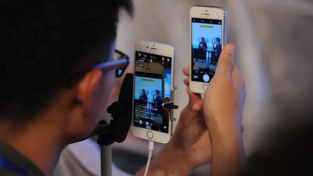 潮水退去的直播下半场，他们说还有爆发式机遇