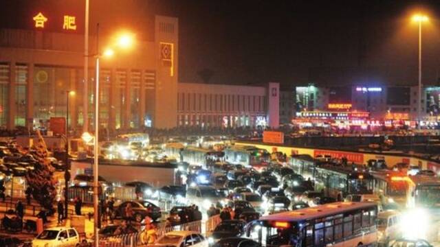 潜伏期与返工潮同时来到，一线中心城市如何应对？