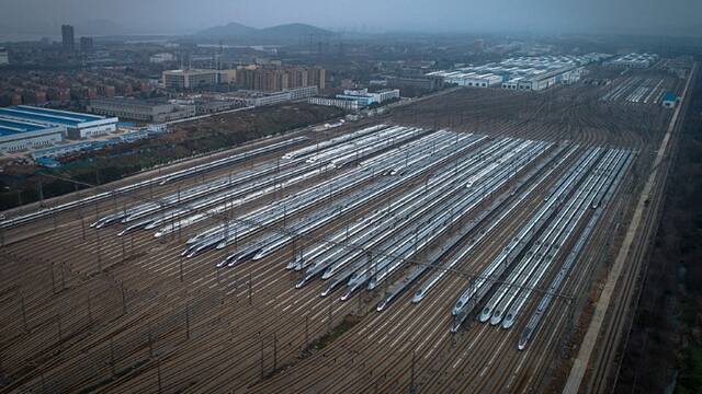 武汉：停摆的列车