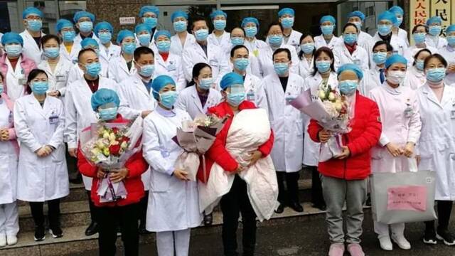 出生仅67天婴儿治愈出院