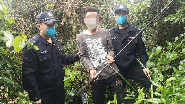 海南一团伙非法猎杀候鸟发朋友圈炫耀