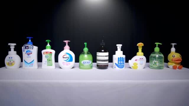 10款家用洗手液横评：舒肤佳除菌差 蓝月亮伤皮肤｜凰家实验室