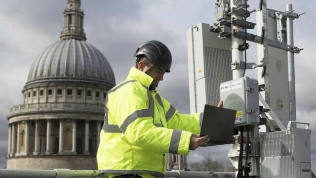 英国花1200天“追求”华为，一夜就变心，三任首相究竟经历了什么