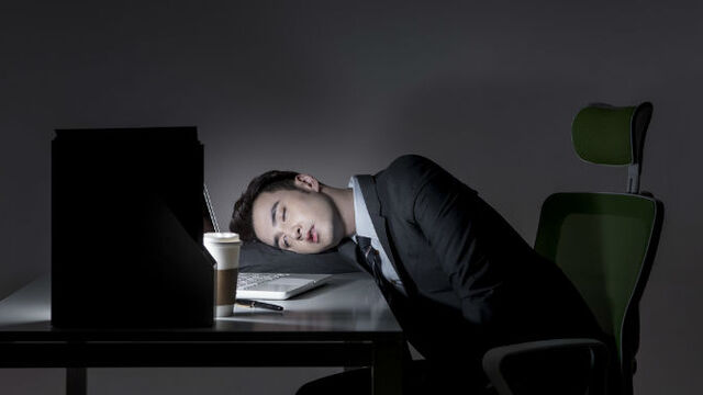 为什么互联网打工人“同意”加班？