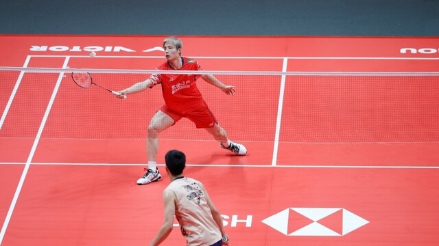 世界羽联世巡赛总决赛男单小组赛：石宇奇胜周天成