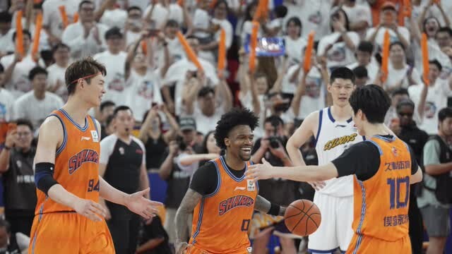 篮球——CBA总决赛：上海久事队夺得总冠军