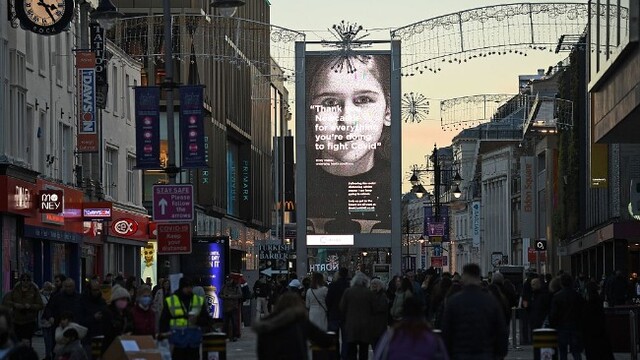 英国政府提升伦敦等地新冠疫情防控级别