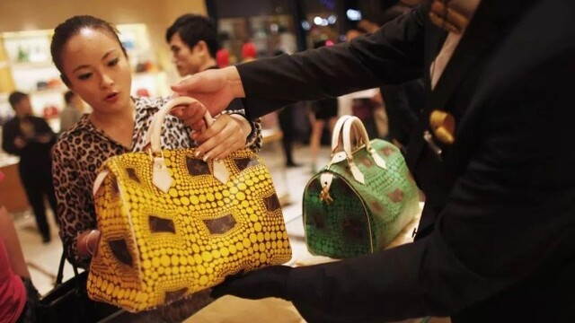 为什么所有的社交APP都在炫富？