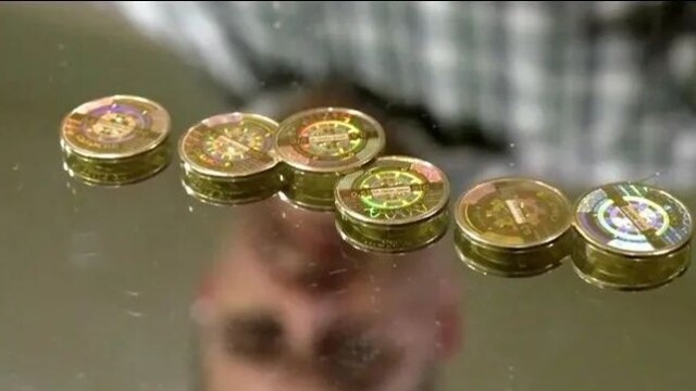 “8年前，我买了10000个比特币”