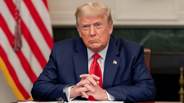 特朗普回应封杀：科技巨头分裂美国 将采取“反制措施”