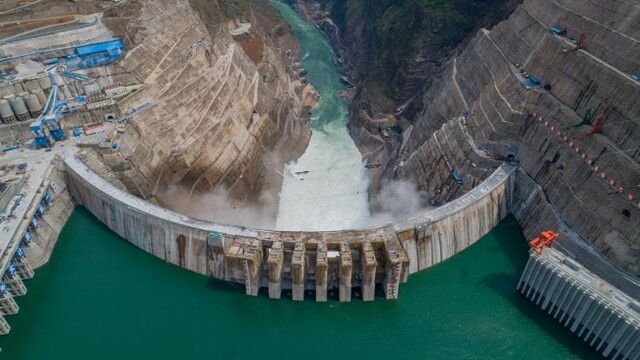 全球在建最大水电站首批机组正式发电
