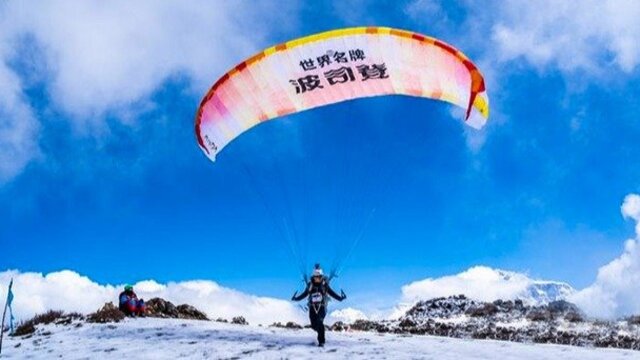 飞越珠峰创“亚洲首次” 这位勇士是甘肃人
