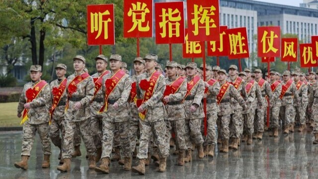欢送新兵