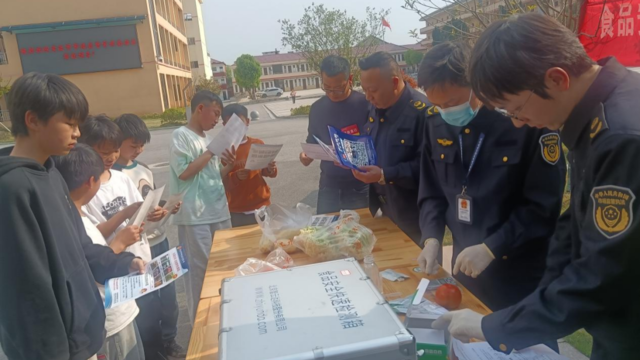 “你点我检”进校园 