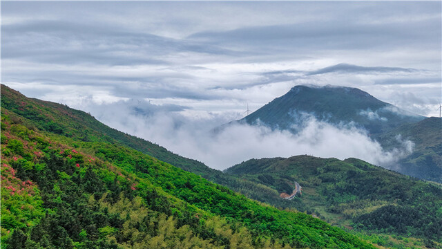 云雾升华山