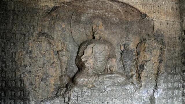 河南鹤壁一水库水位下降惊现千佛石窟 水库管理方回应