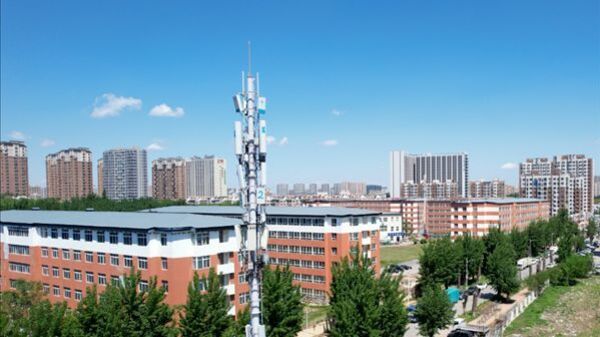华为完成基站智能追焦单元全球首商用 彻底告别“爬塔时代”