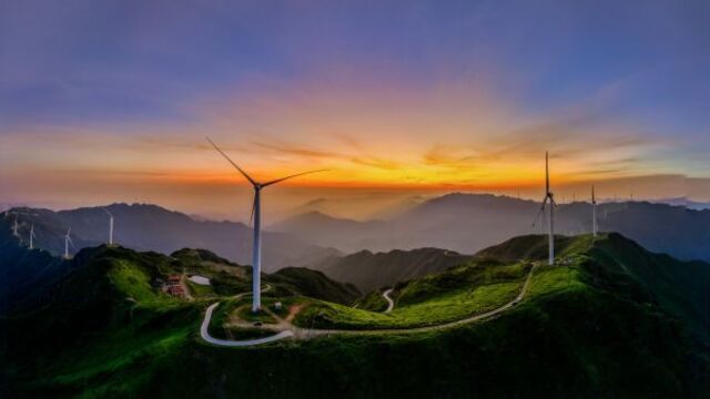 天湖霞光 绚丽多彩