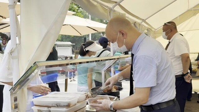 西安星级酒店探索经营新路径 餐饮“外摆”日营业额破两万元