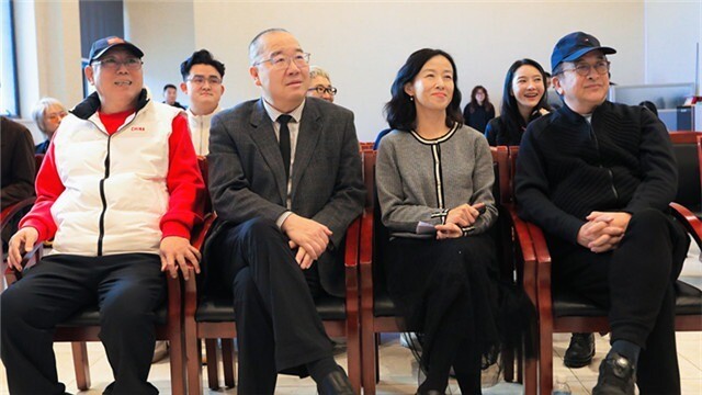  话剧《钦差大臣》　李诚儒黄宏分饰同一角色