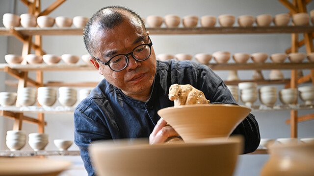 窑火中的不灭匠心