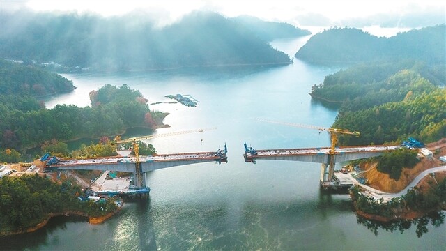 李坑子特大桥抓紧施工中