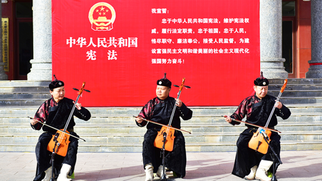 甘肃肃北法治春风暖民心