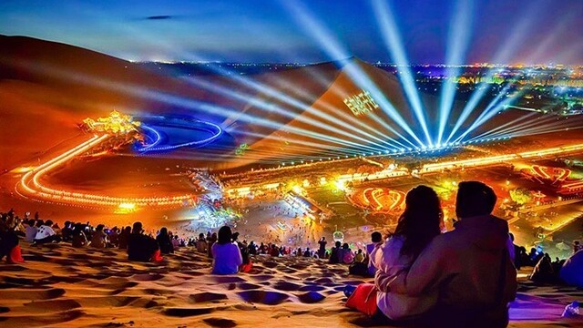 “支支串飞”航线激活西部丝路游