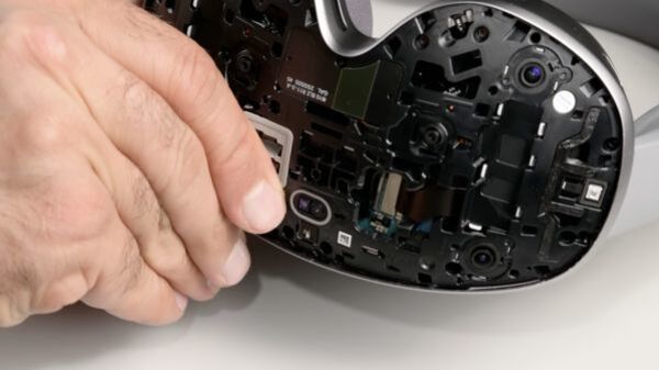 三星Galaxy XR拆解实测：性能强大维修难度喜忧参半