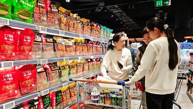 河南许昌推广胖东来式服务一线观察