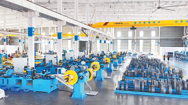 智能产线全速运转