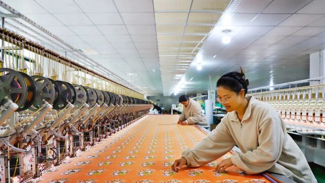 赶制文创订单迎新年