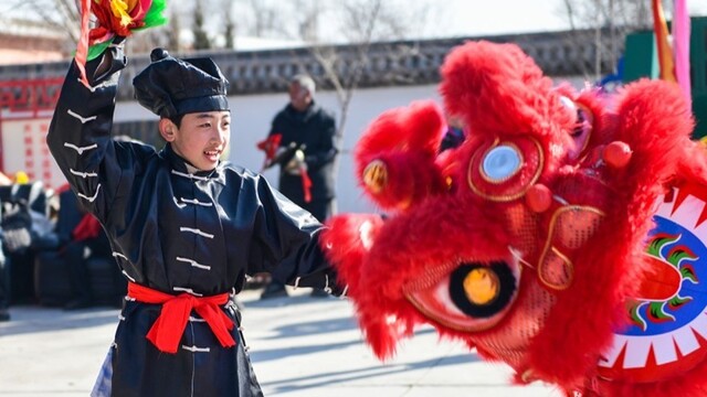 社火开练迎马年　祖孙同台续传承