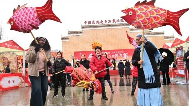 非遗集市过大年