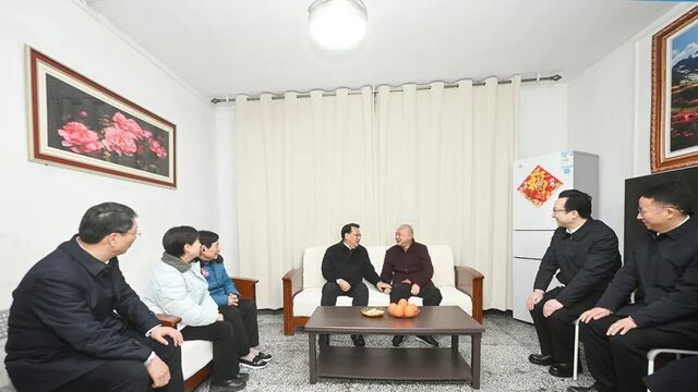 重庆市领导走访慰问困难群众和老党员 袁家军胡衡华王炯程丽华等参加