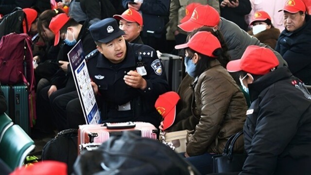 甘肃首趟务工专列开行