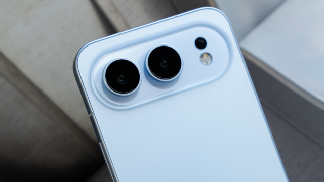 2026年，为啥手机突然又长得一模一样了